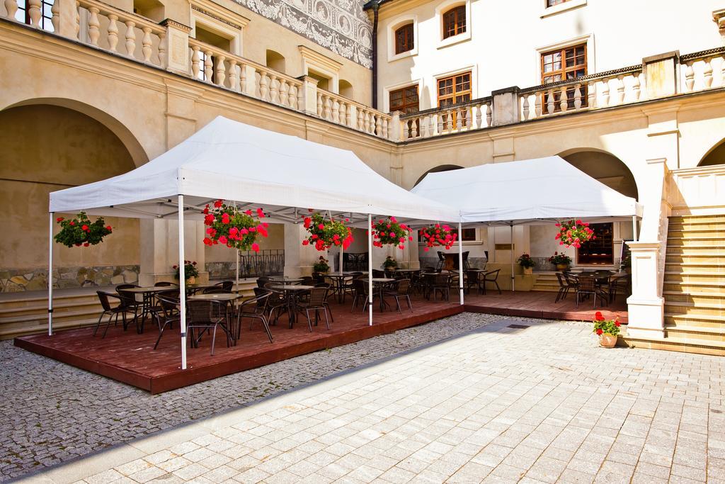 Zamek W Krasiczynie Hotel Exterior photo