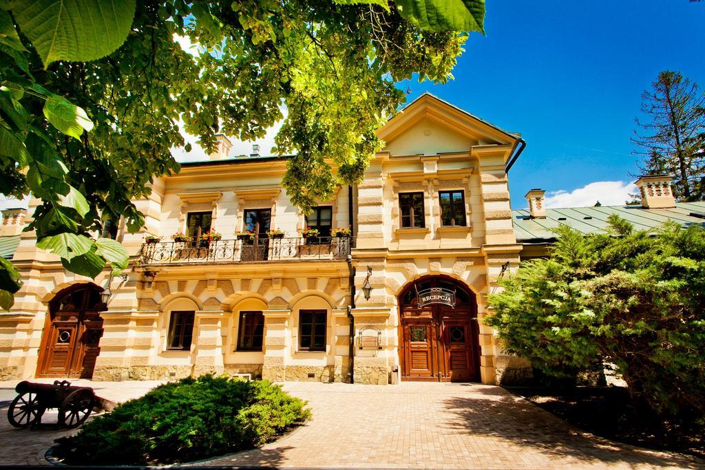 Zamek W Krasiczynie Hotel Exterior photo